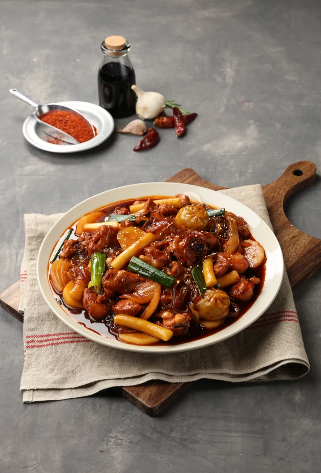 동궁찜닭 일산정발산점 · 업체 메뉴에 등록된 황금찜닭 안내 사진